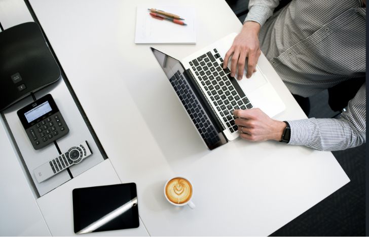 Keunggulan Survey Online Dibandingkan Metode Survei Konvensional