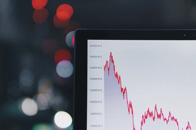 Market Research sebagai Early Warning System: Mendeteksi Risiko Bisnis Sebelum Menjadi Masalah Besar